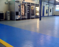 什么是耐磨防滑地磚？什么樣的地磚防滑又耐磨？防滑耐磨地板磚哪個品牌好？