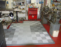 工廠車(chē)間防滑 耐油地墊 車(chē)間耐壓耐磨地板材料 車(chē)間加工區(qū)地面處理 設(shè)備周邊鋪設(shè)地墊